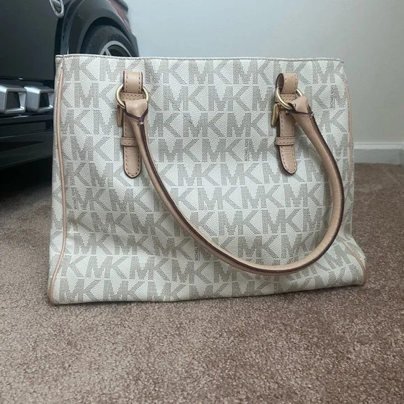 Michael Kors jet set purse - Picture 3 of 10